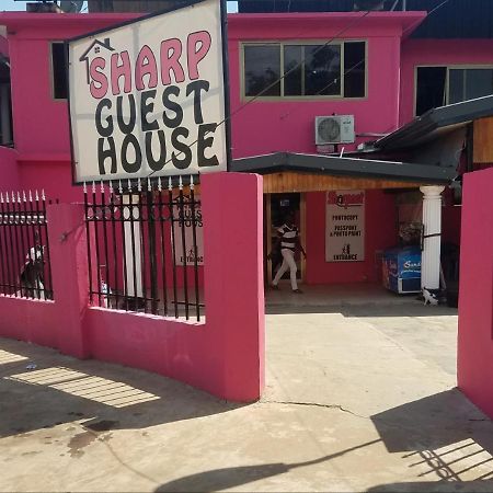 Sharp Guesthouse Accra Exterior photo